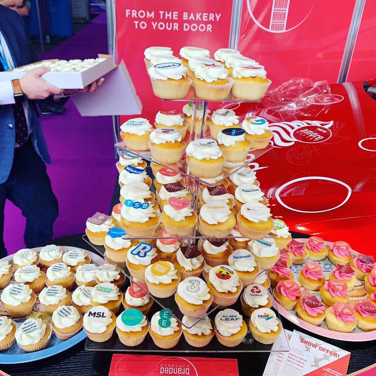 Premium branded cupcakes for corporate gifting